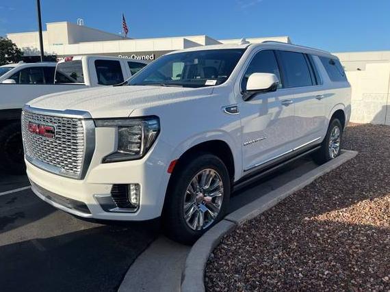 GMC YUKON XL 2022 1GKS2JKL1NR362068 image